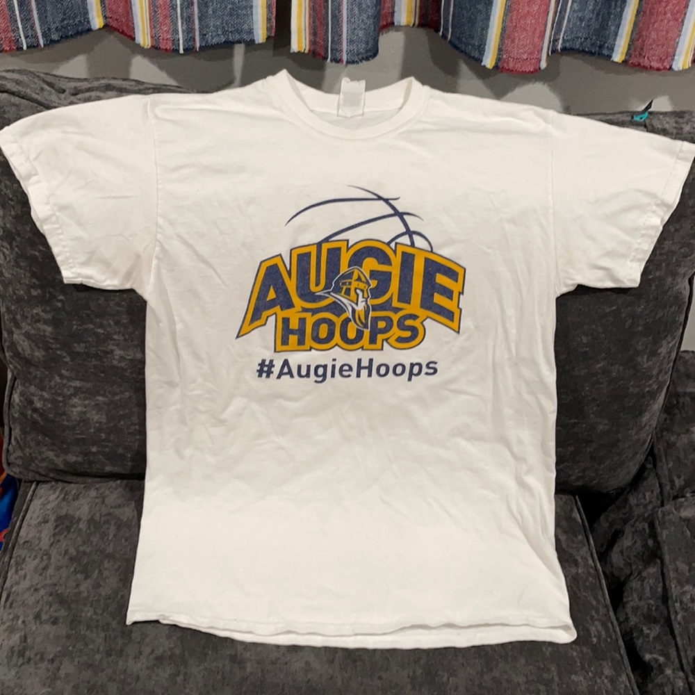 Augie Hoops T